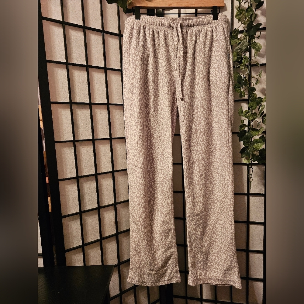 Eddie Bauer Gray Pajamas with‎ Relaxed Fit and Adjustable Waistband